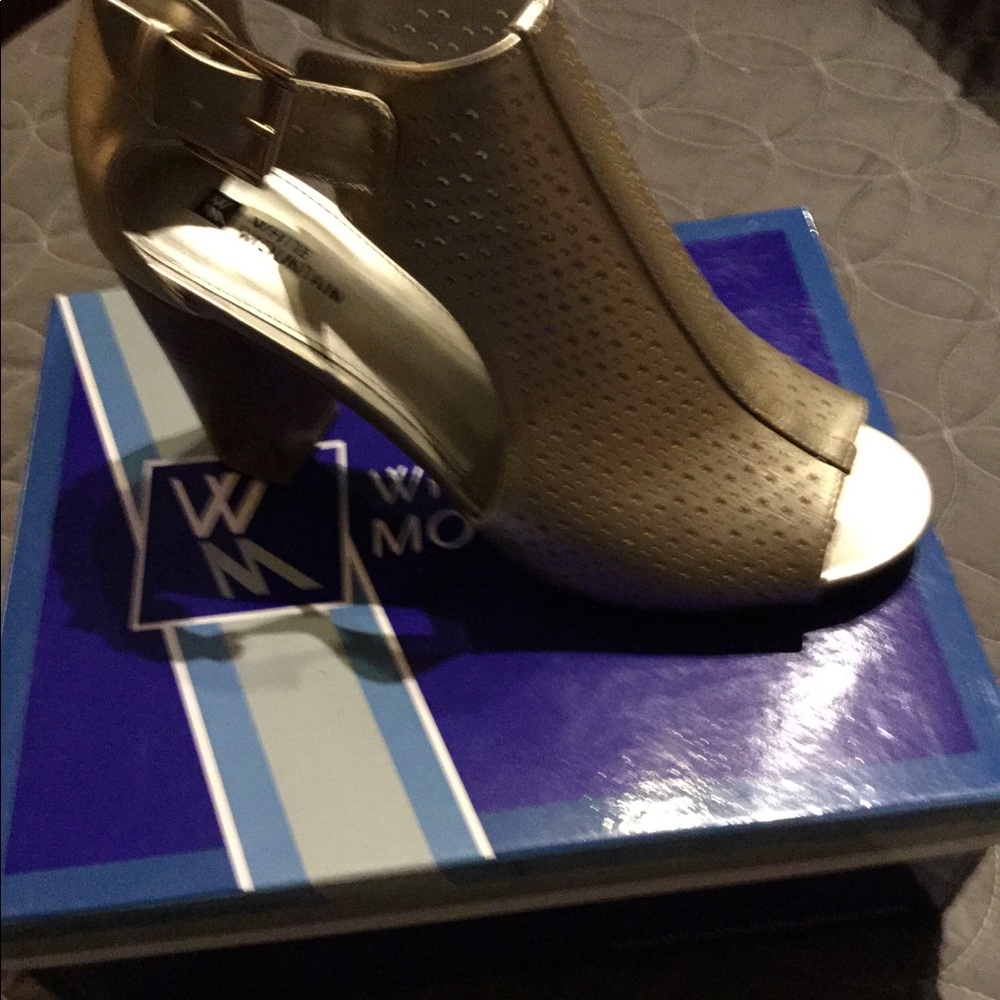 White Mountain heels